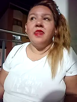 Snapshot of HORNY_MATURE25 chatting on 01/27/25, 11:33 HORNY MATURE25 online show from 01/27/25, 11:33