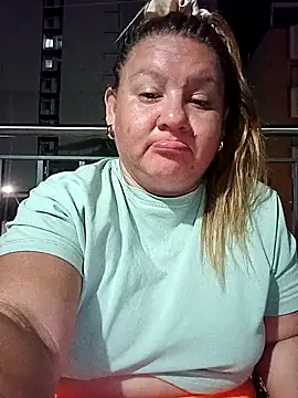 Snapshot of HORNY_MATURE25 chatting on 02/03/25, 02:47 HORNY MATURE25 online show from 02/03/25, 02:47