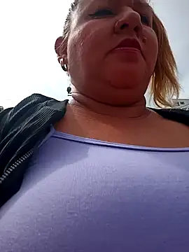 Snapshot of HORNY_MATURE25 chatting on 02/23/25, 03:18 HORNY MATURE25 online show from 02/23/25, 03:18