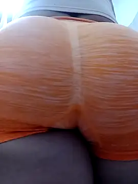 Snapshot of HORNY_MATURE25 chatting on 02/26/25, 01:21 HORNY MATURE25 online show from 02/26/25, 01:21