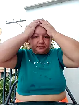 Snapshot of HORNY_MATURE25 chatting on 03/06/25, 08:05 HORNY MATURE25 online show from 03/06/25, 08:05