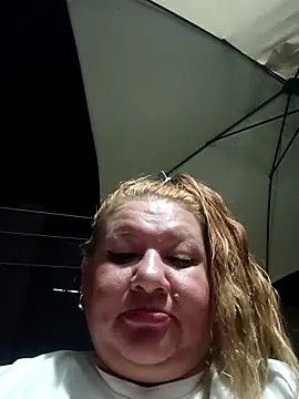 Snapshot of HORNY_MATURE25 chatting on 03/11/25, 02:10 HORNY MATURE25 online show from 03/11/25, 02:10