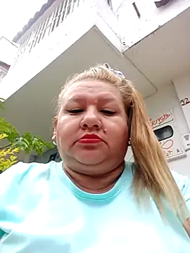 Snapshot of HORNY_MATURE25 chatting on 03/12/25, 06:22 HORNY MATURE25 online show from 03/12/25, 06:22