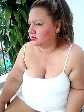 Snapshot of HORNY_MATURE25 chatting on 09/14/25, 04:50 HORNY MATURE25 online show from 09/14/25, 04:50