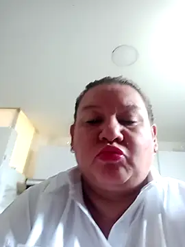 Snapshot of HORNY_MATURE25 chatting on 09/28/25, 04:23 HORNY MATURE25 online show from 09/28/25, 04:23