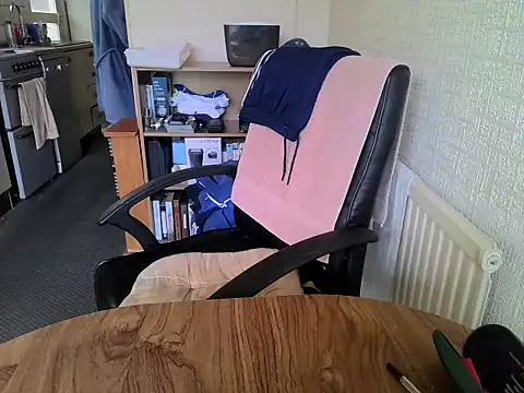 daddyflash online show from 10/21/25, 10:27