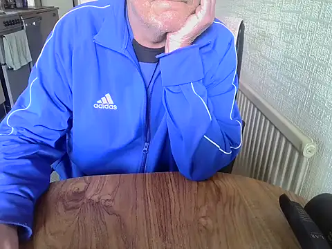 Snapshot of daddyflash chatting on 03/30/26, 09:32 daddyflash online show from 03/30/26, 09:32