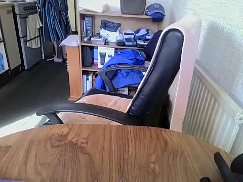 Snapshot of daddyflash chatting on 04/18/26, 09:57 daddyflash online show from 04/18/26, 09:57