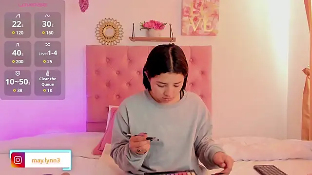 Snapshot of aliice_walker_ chatting on 12/02/24, 12:40 aliice walker online show from 12/02/24, 12:40