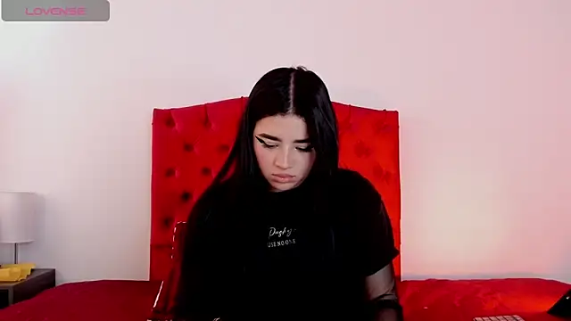 Snapshot of aliice_walker_ chatting on 12/16/24, 04:38 aliice walker online show from 12/16/24, 04:38