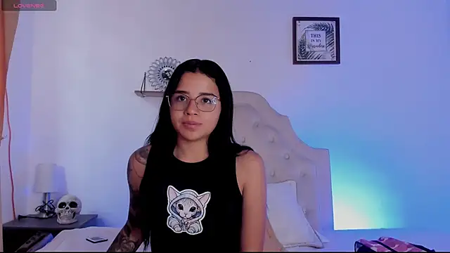 Snapshot of aliice_walker_ chatting on 09/19/25, 12:50 aliice walker online show from 09/19/25, 12:50