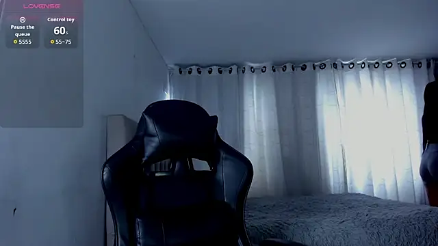 aliice walker  online show from 06/10/26, 07:02