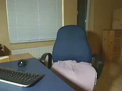 Snapshot of Kyru19633 chatting on 09/18/25, 10:06 Kyru19633 online show from 09/18/25, 10:06