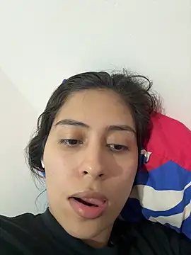 Snapshot of Sophie__Foxxx chatting on 01/18/25, 07:37 Sophie  Foxxx online show from 01/18/25, 07:37