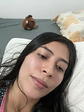 Snapshot of Sophie__Foxxx chatting on 01/24/25, 11:23 Sophie  Foxxx online show from 01/24/25, 11:23