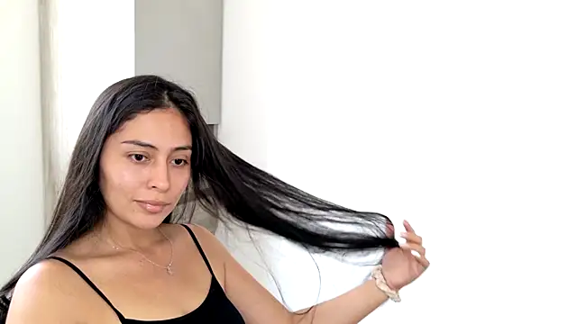 Snapshot of Sophie__Foxxx chatting on 02/03/25, 06:07 Sophie  Foxxx online show from 02/03/25, 06:07