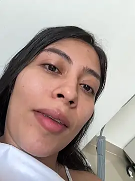 Snapshot of Sophie__Foxxx chatting on 02/05/25, 12:38 Sophie  Foxxx online show from 02/05/25, 12:38