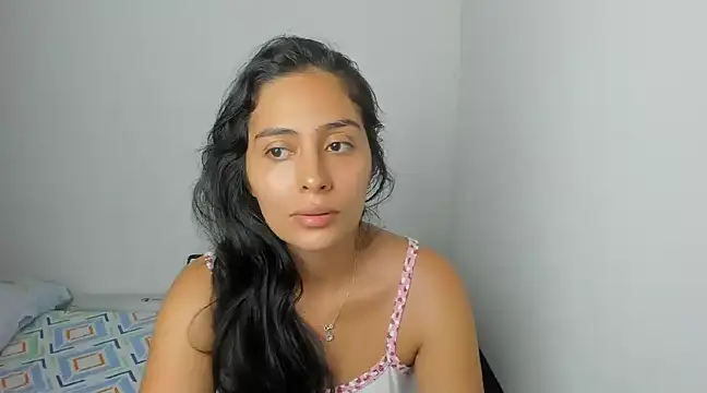 Snapshot of Sophie__Foxxx chatting on 02/20/25, 05:40 Sophie  Foxxx online show from 02/20/25, 05:40