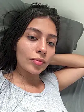 Snapshot of Sophie__Foxxx chatting on 03/03/25, 05:50 Sophie  Foxxx online show from 03/03/25, 05:50