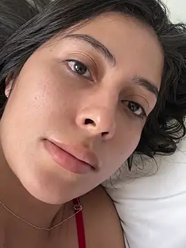 Snapshot of Sophie__Foxxx chatting on 03/04/25, 01:06 Sophie  Foxxx online show from 03/04/25, 01:06