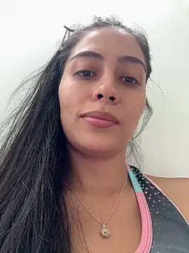 Snapshot of Sophie__Foxxx chatting on 03/05/25, 05:39 Sophie  Foxxx online show from 03/05/25, 05:39