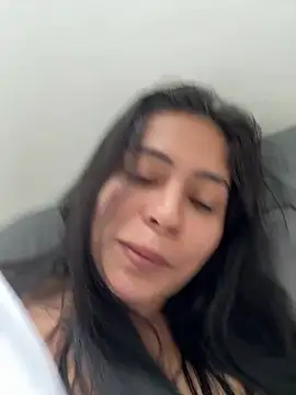 Snapshot of Sophie__Foxxx chatting on 03/06/25, 03:56 Sophie  Foxxx online show from 03/06/25, 03:56