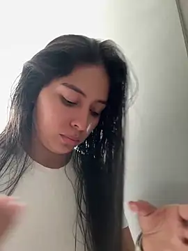 Snapshot of Sophie__Foxxx chatting on 03/06/25, 07:10 Sophie  Foxxx online show from 03/06/25, 07:10