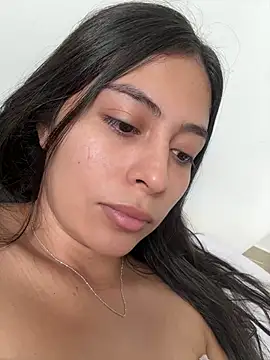 Snapshot of Sophie__Foxxx chatting on 03/07/25, 01:29 Sophie  Foxxx online show from 03/07/25, 01:29