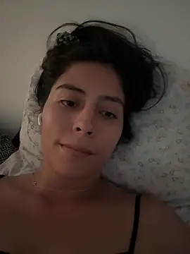 Snapshot of Sophie__Foxxx chatting on 03/14/25, 04:40 Sophie  Foxxx online show from 03/14/25, 04:40