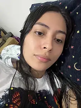 Snapshot of Sophie__Foxxx chatting on 03/15/25, 08:21 Sophie  Foxxx online show from 03/15/25, 08:21