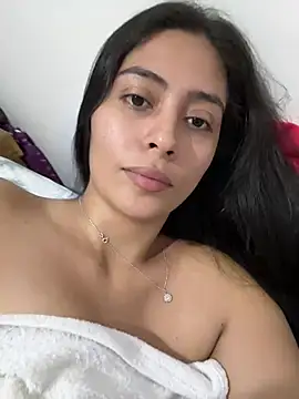 Snapshot of Sophie__Foxxx chatting on 03/16/25, 06:01 Sophie  Foxxx online show from 03/16/25, 06:01