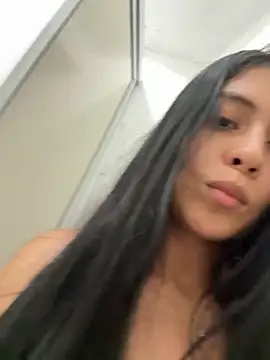 Snapshot of Sophie__Foxxx chatting on 03/18/25, 10:48 Sophie  Foxxx online show from 03/18/25, 10:48