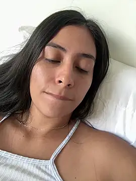 Snapshot of Sophie__Foxxx chatting on 03/19/25, 11:50 Sophie  Foxxx online show from 03/19/25, 11:50