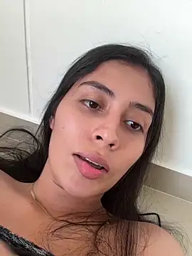 Snapshot of Sophie__Foxxx chatting on 03/19/25, 09:48 Sophie  Foxxx online show from 03/19/25, 09:48