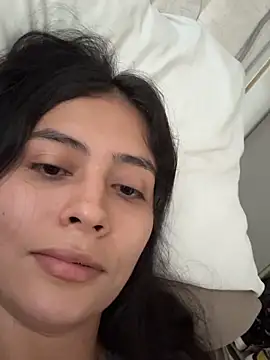 Snapshot of Sophie__Foxxx chatting on 09/27/25, 12:32 Sophie  Foxxx online show from 09/27/25, 12:32