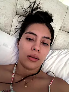 Snapshot of Sophie__Foxxx chatting on 10/20/25, 04:07 Sophie  Foxxx online show from 10/20/25, 04:07