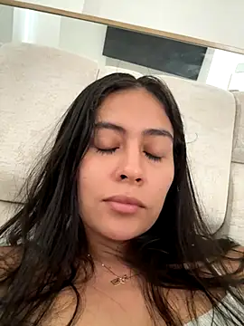 Snapshot of Sophie__Foxxx chatting on 10/21/25, 06:41 Sophie  Foxxx online show from 10/21/25, 06:41