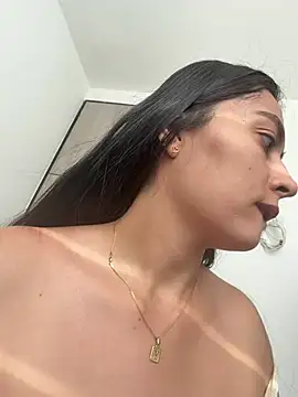 Snapshot of Sophie__Foxxx chatting on 06/14/26, 08:55 Sophie Foxxx online show from 06/14/26, 08:55