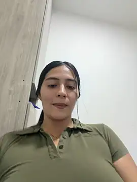 Snapshot of Sophie__Foxxx chatting on 07/14/26, 02:05 Sophie Foxxx online show from 07/14/26, 02:05