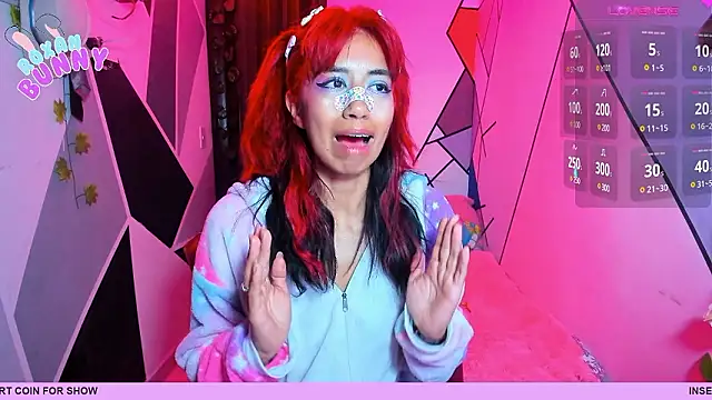 Snapshot of Roxanbunny1 chatting on 12/02/24, 04:31 Roxanbunny1 online show from 12/02/24, 04:31