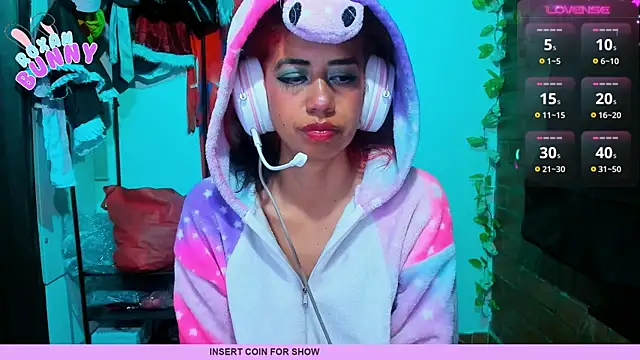 Snapshot of Roxanbunny1 chatting on 12/15/24, 09:35 Roxanbunny1 online show from 12/15/24, 09:35