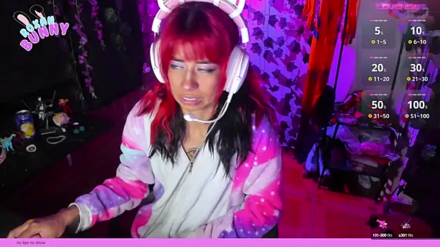 Snapshot of Roxanbunny1 chatting on 02/10/25, 04:30 Roxanbunny1 online show from 02/10/25, 04:30