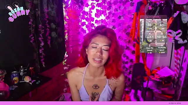 Snapshot of Roxanbunny1 chatting on 02/15/25, 10:31 Roxanbunny1 online show from 02/15/25, 10:31