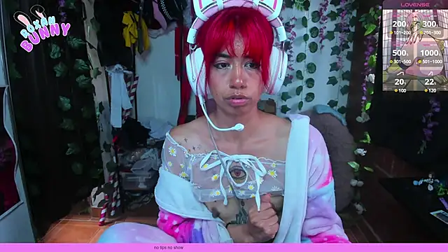 Snapshot of Roxanbunny1 chatting on 03/04/25, 02:21 Roxanbunny1 online show from 03/04/25, 02:21