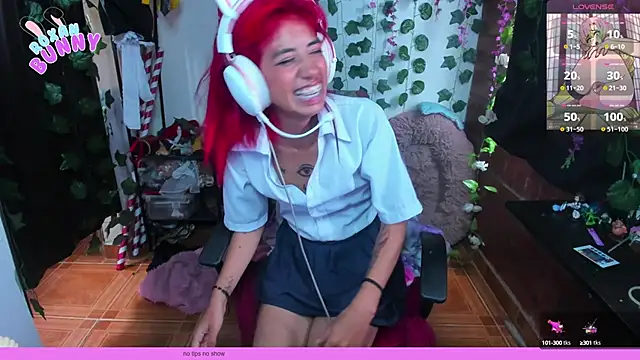 Snapshot of Roxanbunny1 chatting on 03/04/25, 05:24 Roxanbunny1 online show from 03/04/25, 05:24