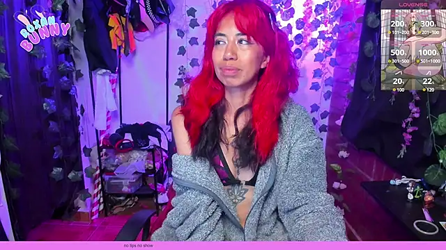 Snapshot of Roxanbunny1 chatting on 03/09/25, 01:04 Roxanbunny1 online show from 03/09/25, 01:04