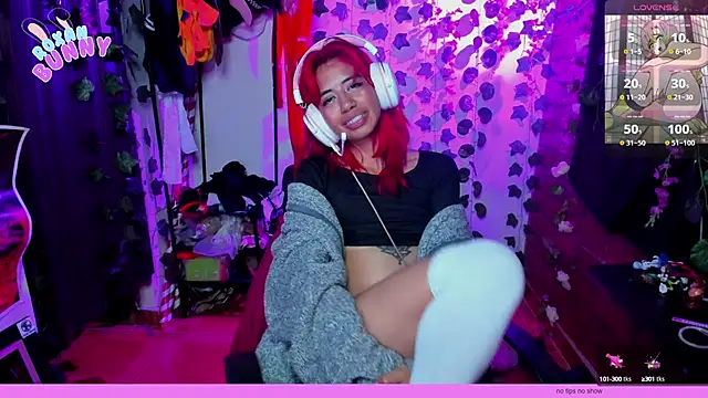 Snapshot of Roxanbunny1 chatting on 03/15/25, 06:03 Roxanbunny1 online show from 03/15/25, 06:03