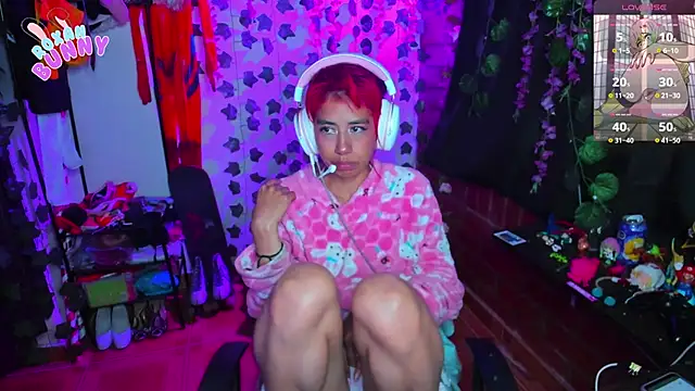 Snapshot of Roxanbunny1 chatting on 03/19/25, 06:03 Roxanbunny1 online show from 03/19/25, 06:03