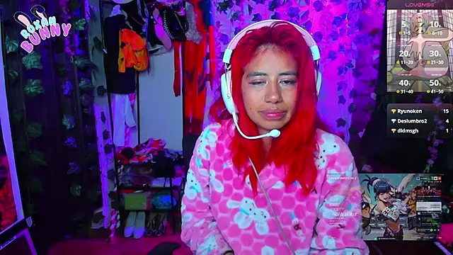 Snapshot of Roxanbunny1 chatting on 03/19/25, 09:06 Roxanbunny1 online show from 03/19/25, 09:06