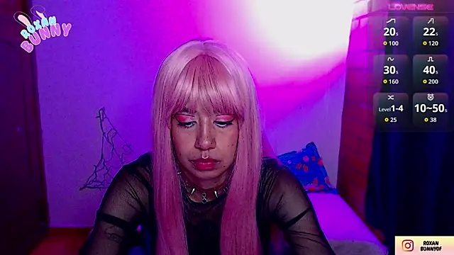 Snapshot of Roxanbunny1 chatting on 10/05/25, 03:16 Roxanbunny1 online show from 10/05/25, 03:16